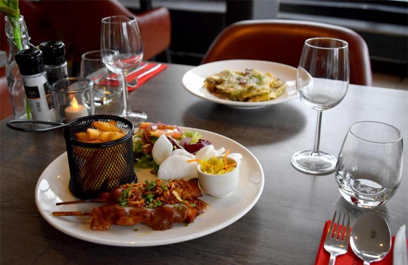 Bastion Hotel Leiden Voorschoten Екстериор снимка